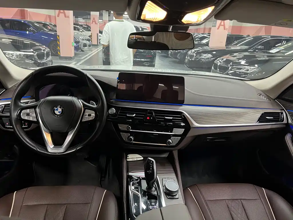 BMW 5 Series 2022