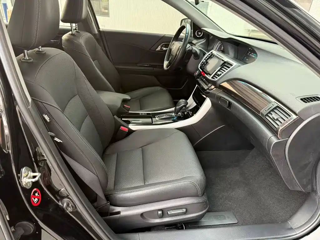 Honda Accord 2016 — фото 6