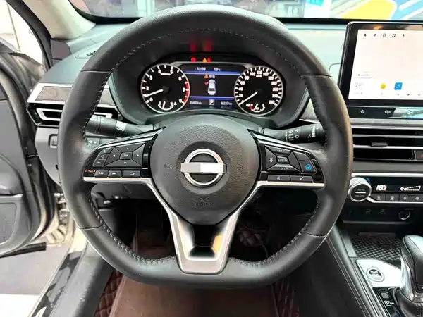 Nissan Teana 2023