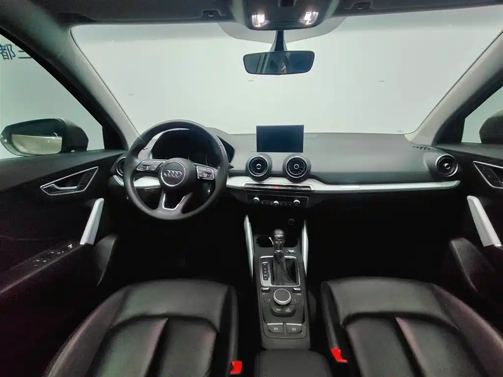 Audi Q2L 2020
