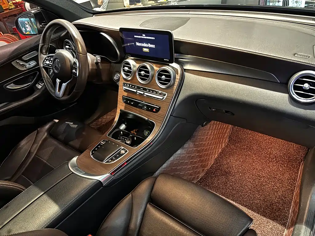 Mercedes-Benz GLC 2019 — фото 16