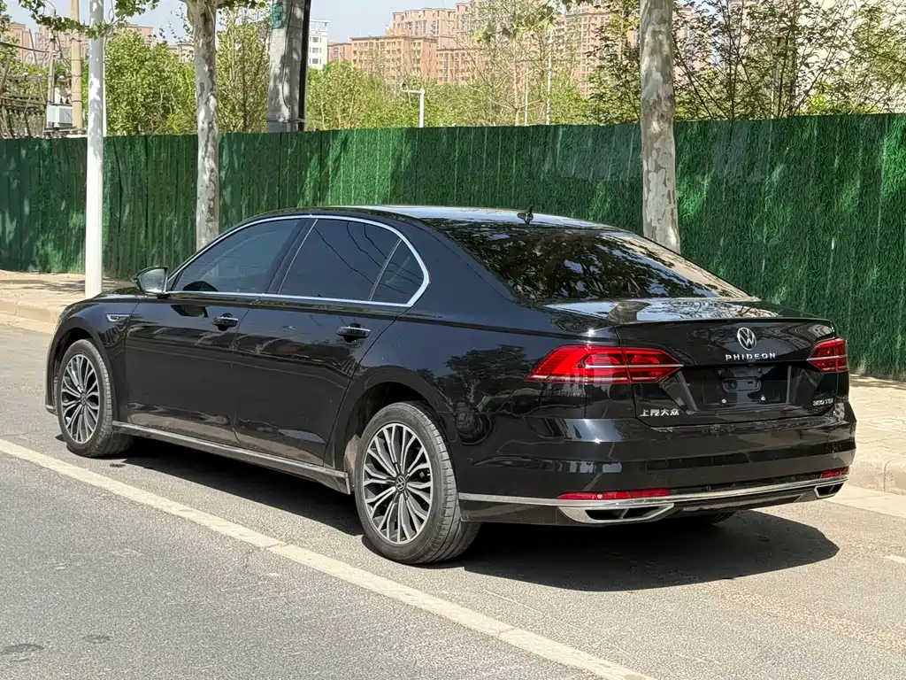 Volkswagen Phideon 2022 — фото 9