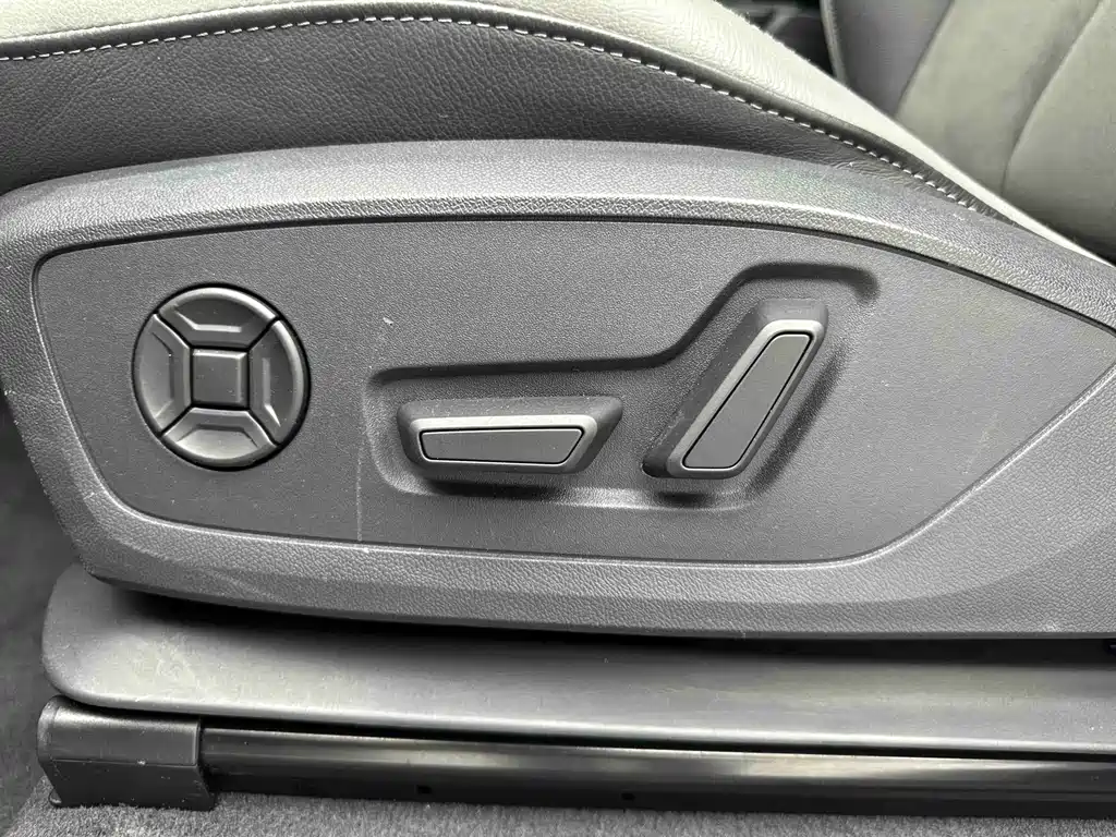 Audi Q3 2022 — фото 11