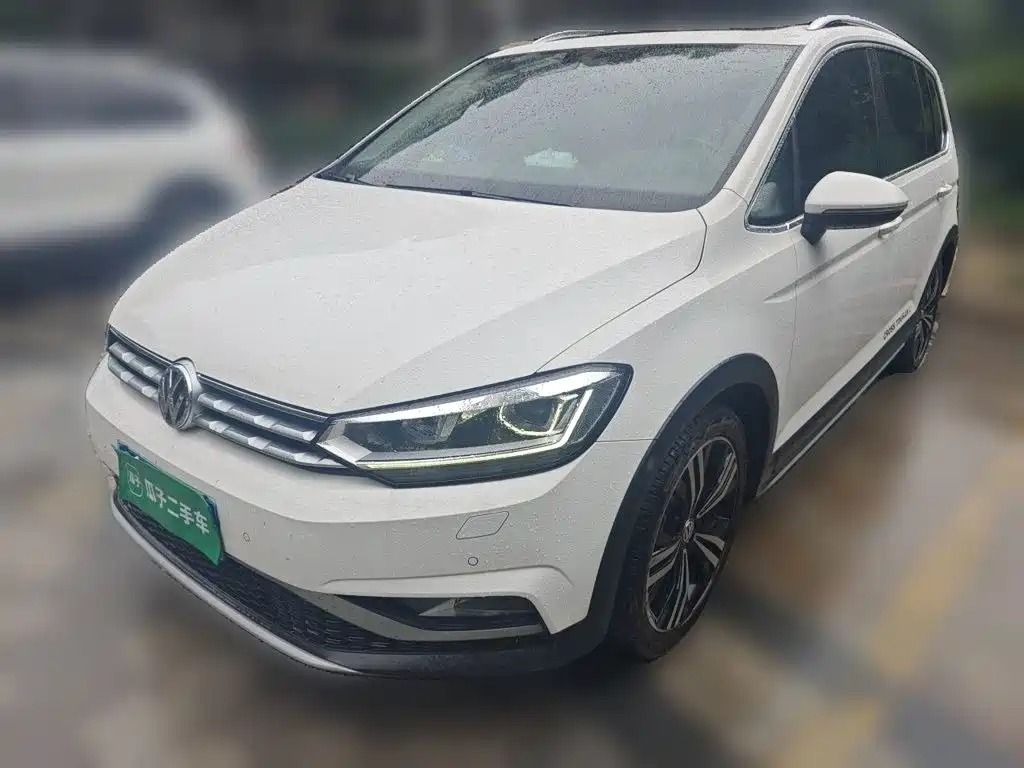 Volkswagen Touran 2018 — фото 2