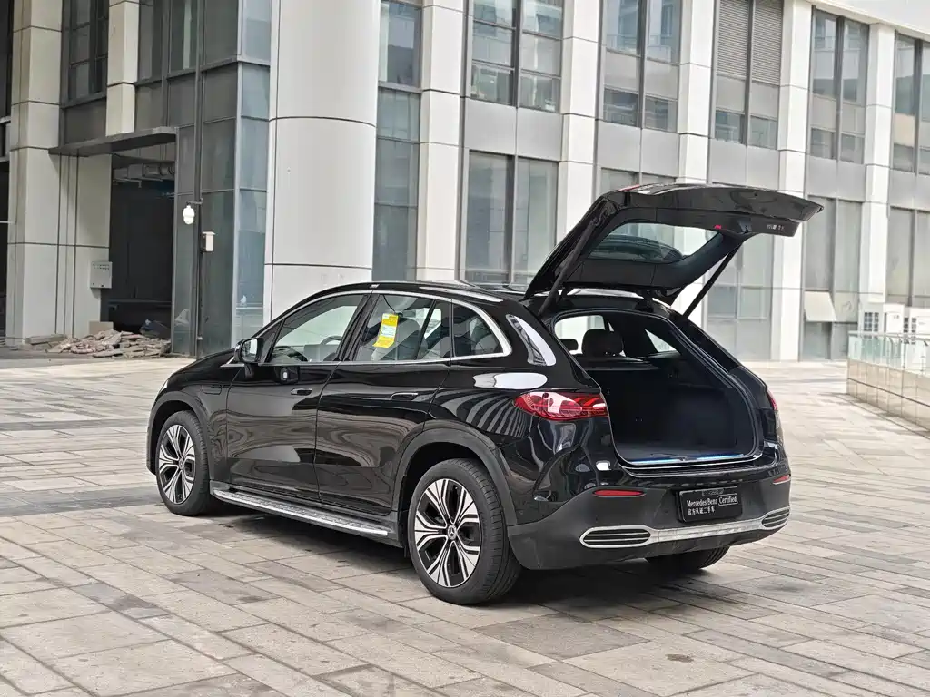 Mercedes-Benz EQE SUV 2025 — фото 8