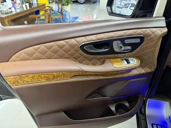 Mercedes-Benz V-Class 2020