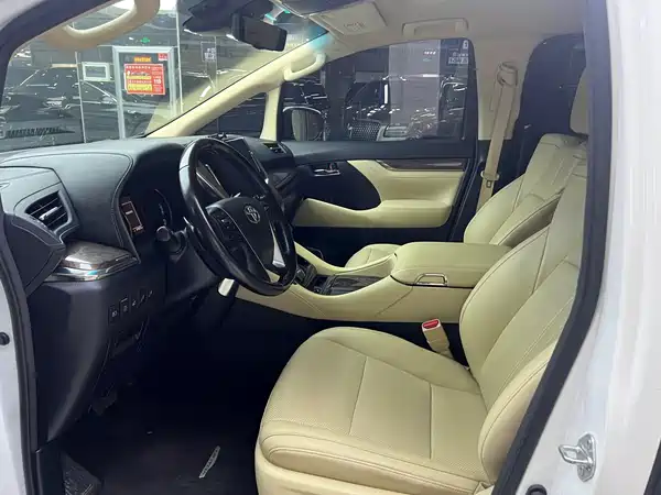 Toyota Vellfire 2022