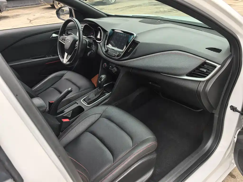 Chevrolet Monza 2019 — фото 10