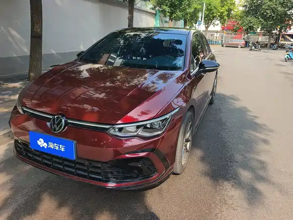Volkswagen Golf 2024
