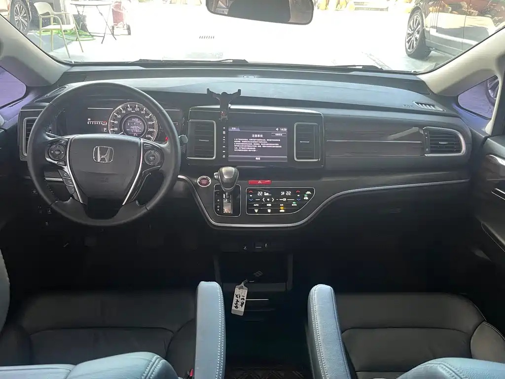 Honda Elysion 2018 — фото 16