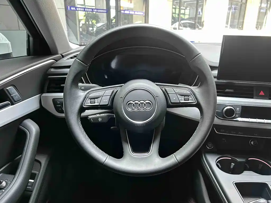 Audi A4L 2025 — фото 14