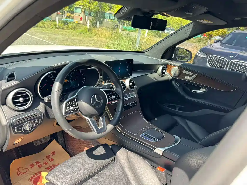 Mercedes-Benz GLC 2021