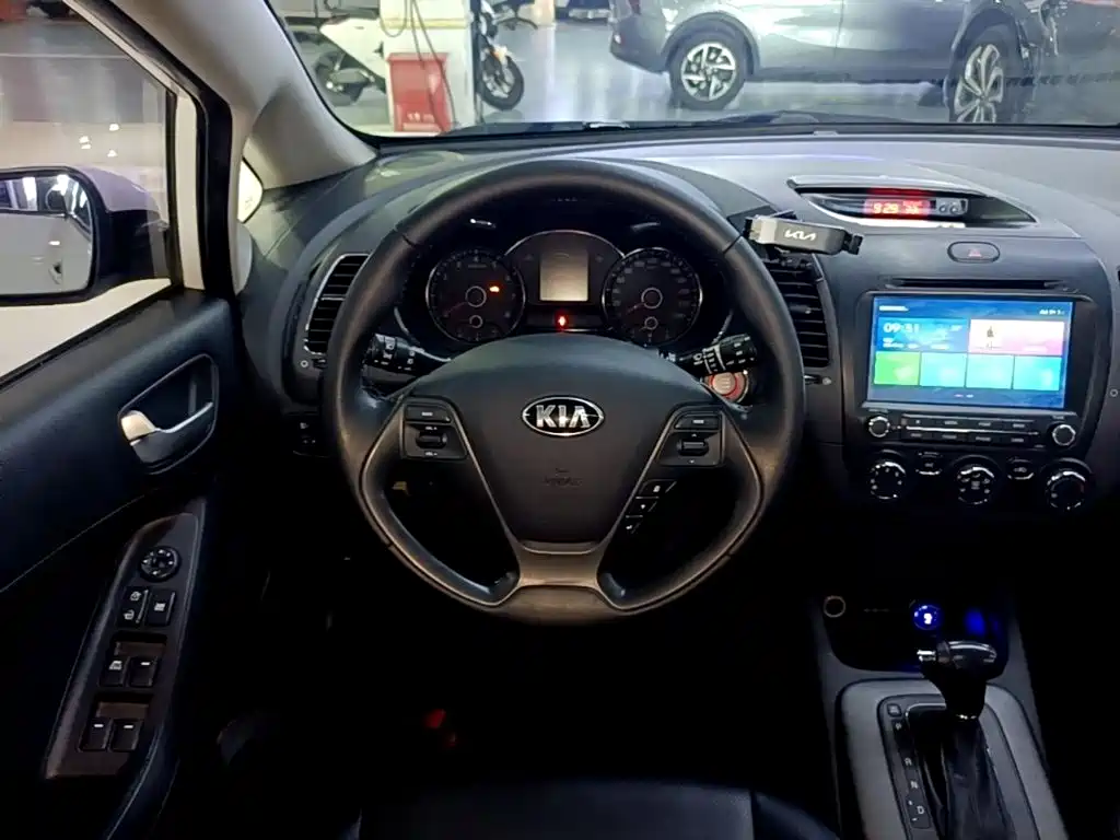Kia K3S 2015 — фото 11