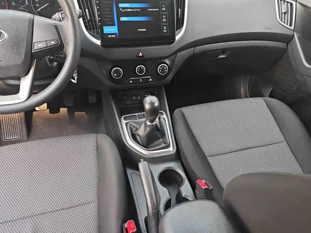 Hyundai ix25 2015 — фото 10