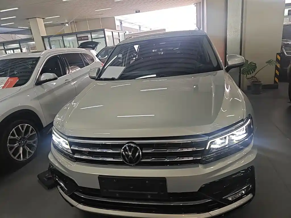 Volkswagen Tiguan L 2021 — фото 3