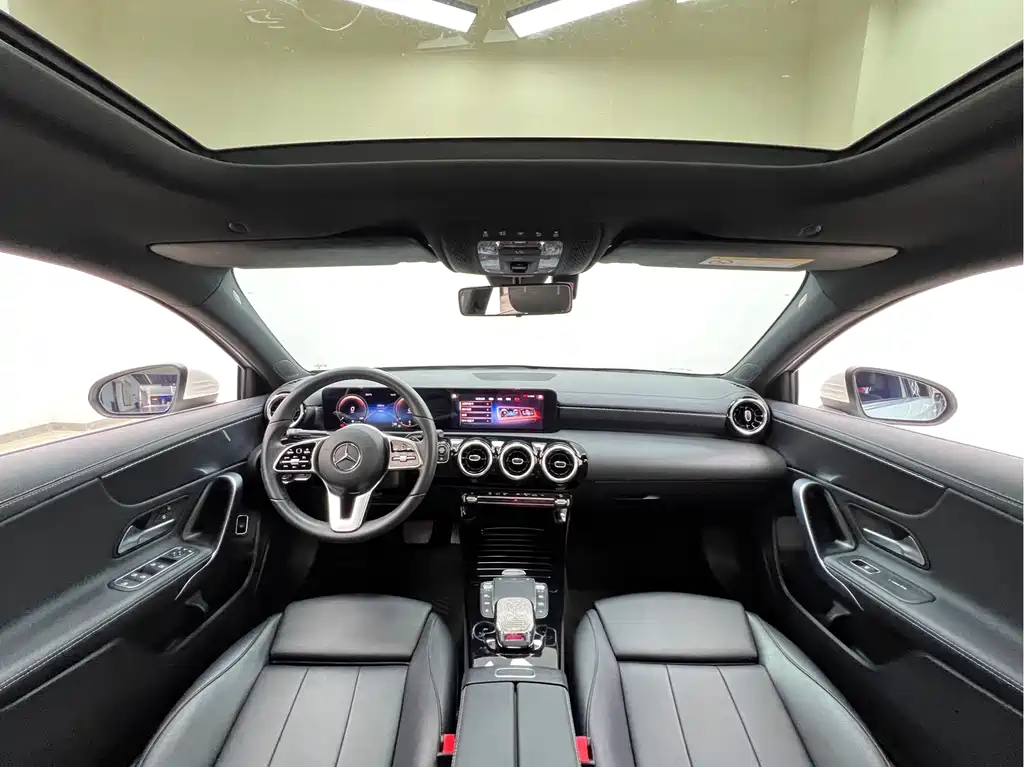 Mercedes-Benz A-Class 2019 — фото 21