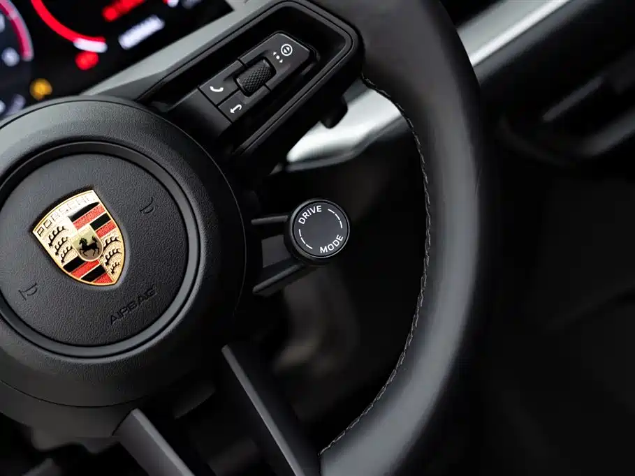 Porsche Cayenne 2024 — фото 19