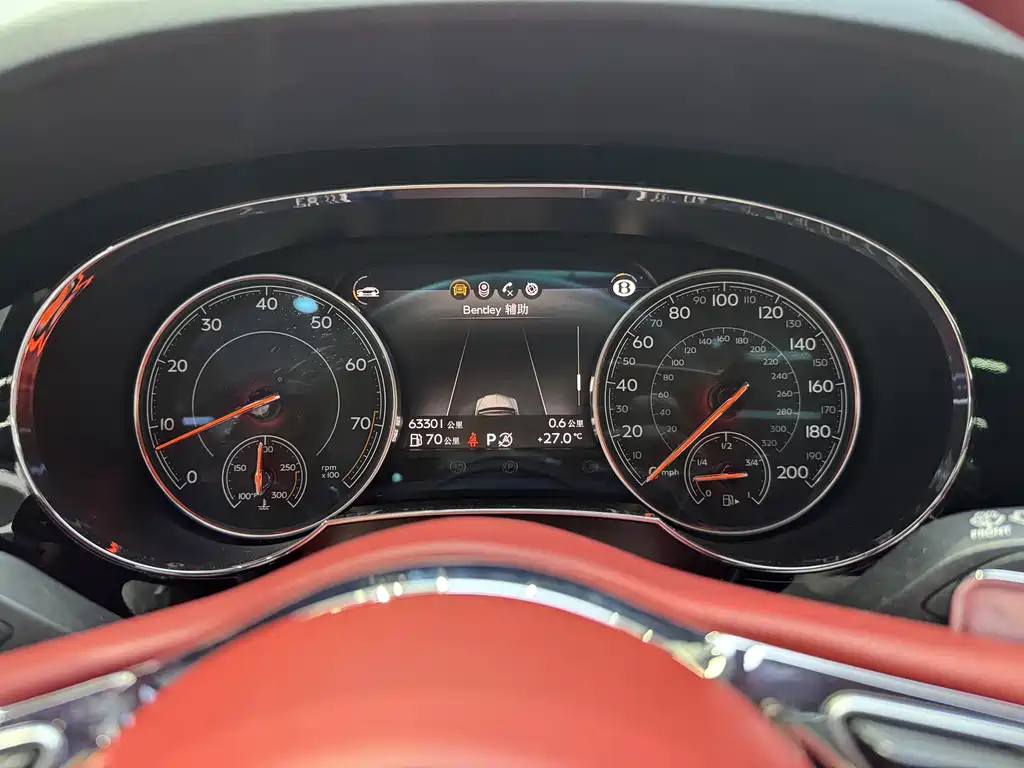Bentley Bentayga 2019 — фото 12