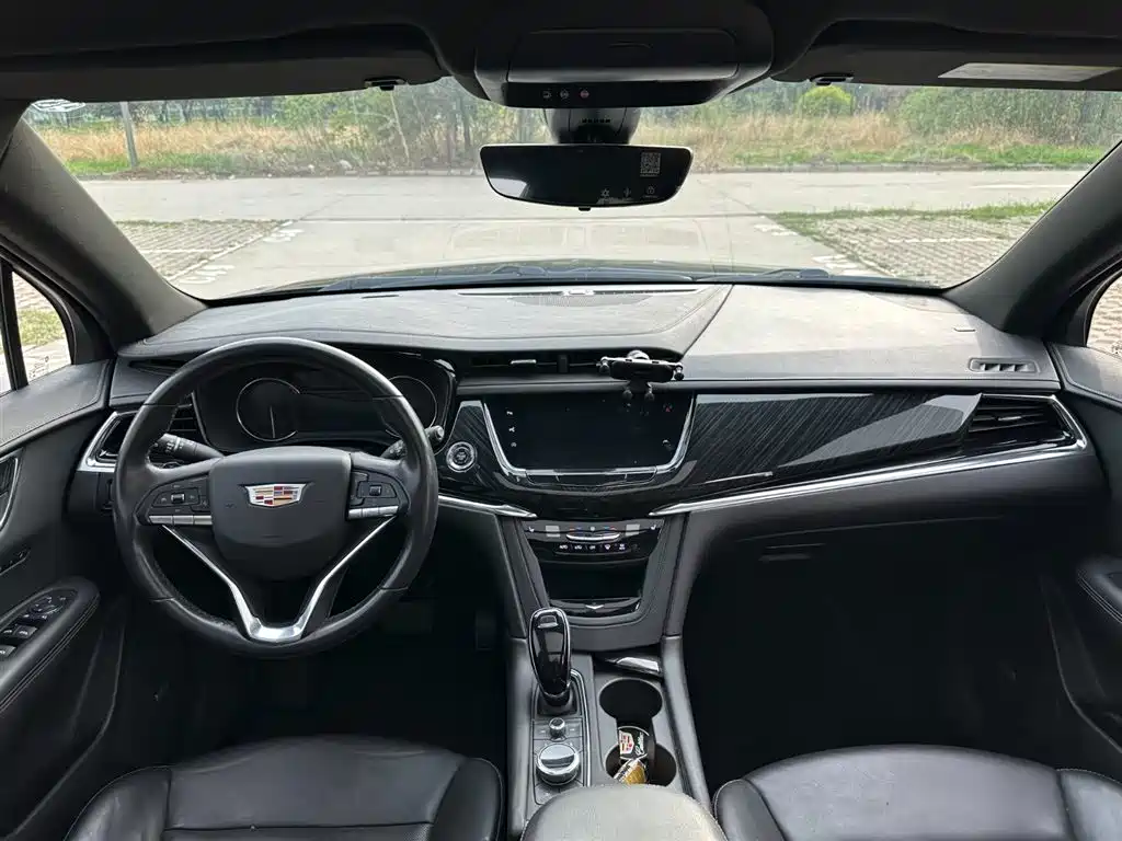 Cadillac XT6 2019 — фото 11