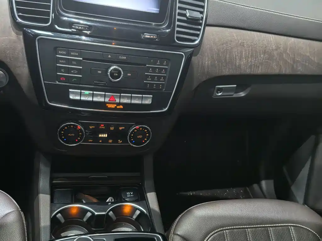 Mercedes-Benz GLE 2018 — фото 10