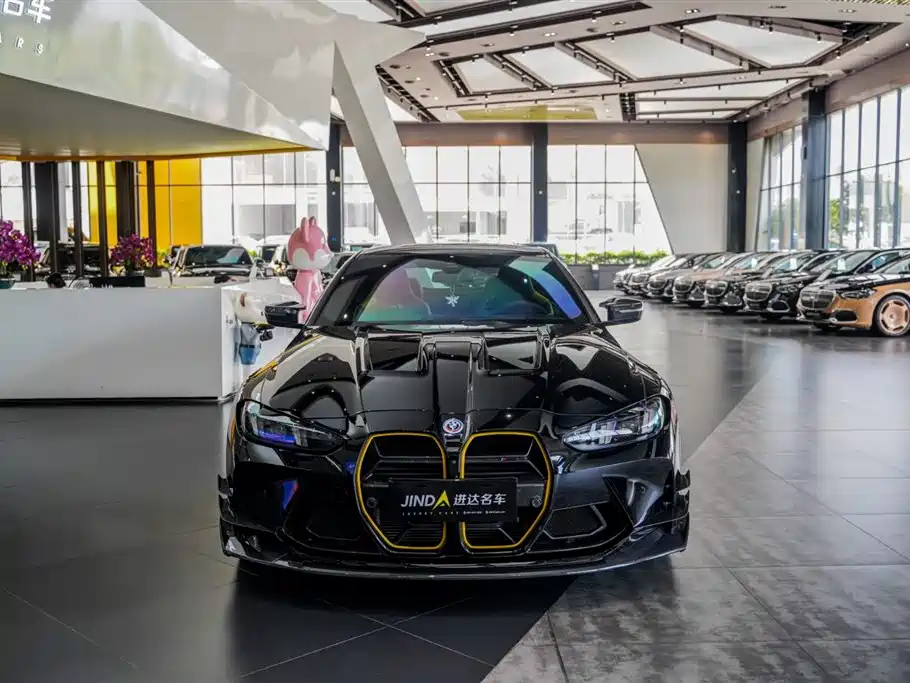 BMW M4 2025