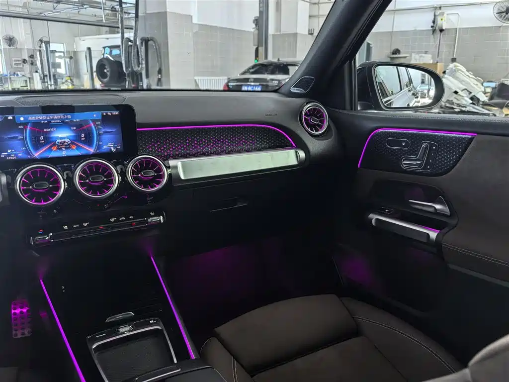 Mercedes-Benz GLB AMG 2025 — фото 24