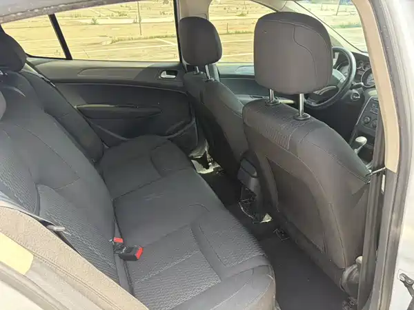 Peugeot 308 2016