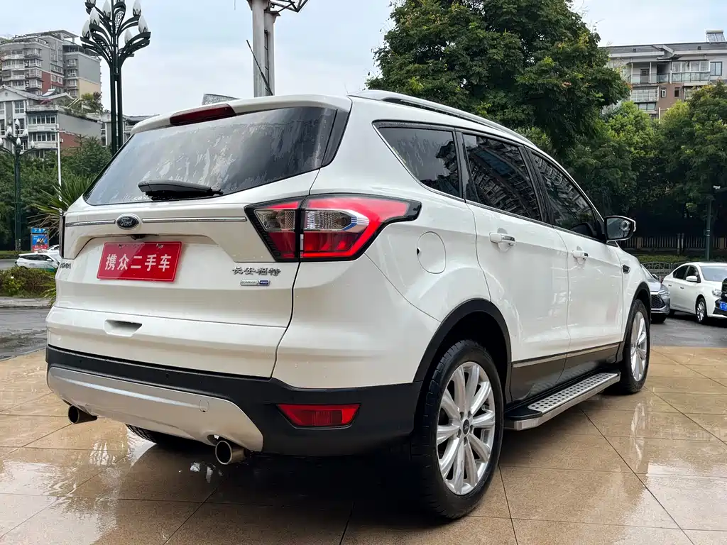 Ford Kuga 2017 — фото 15