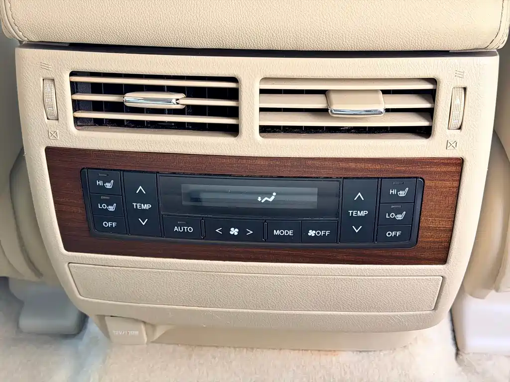 Toyota Land Cruiser 2016 — фото 15