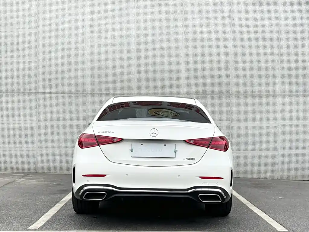 Mercedes-Benz C-Class 2024