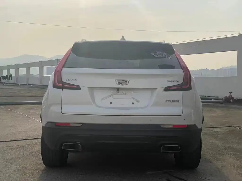 Cadillac XT4 2020 — фото 8