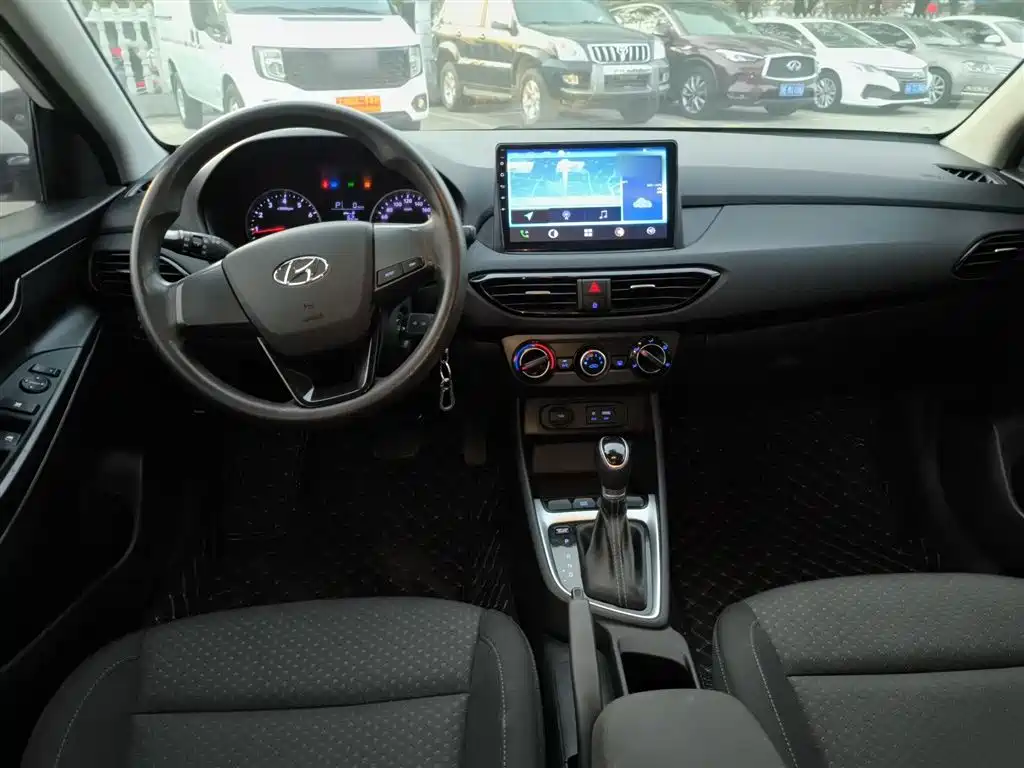 Hyundai Elantra 2019 — фото 6