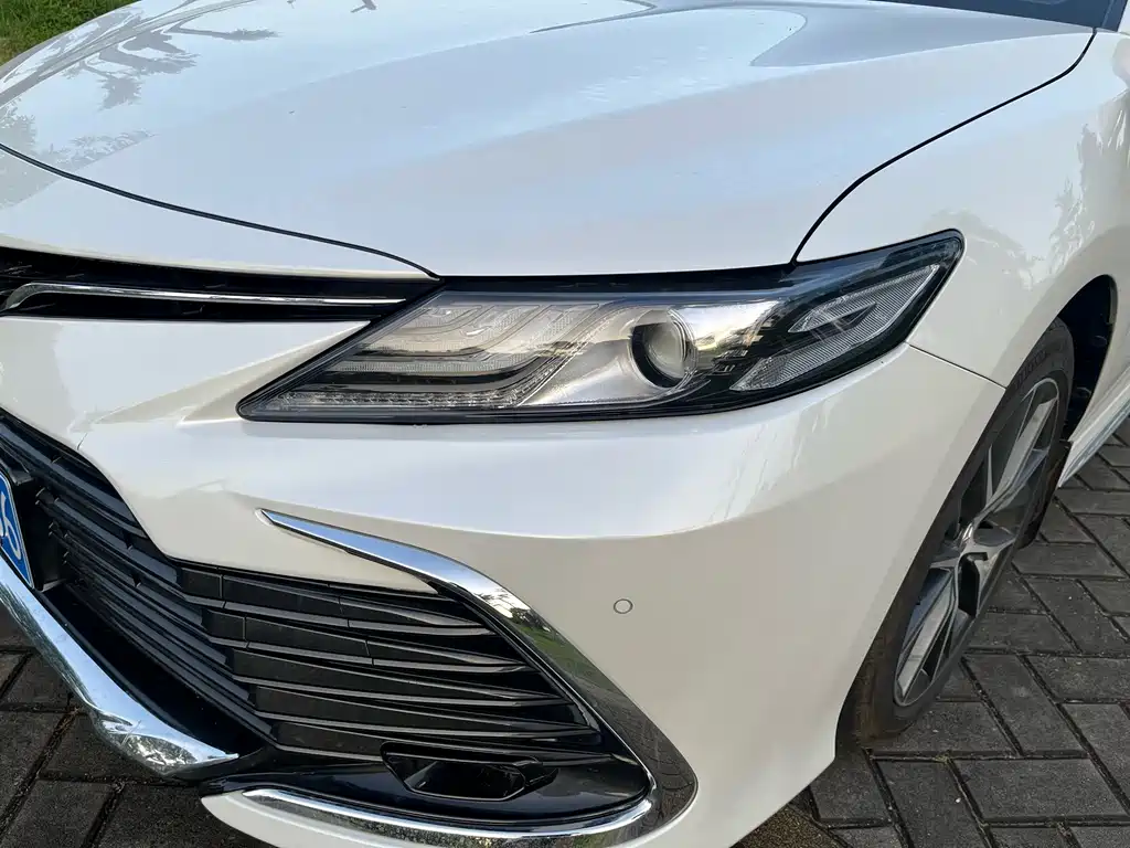 Toyota Camry 2023 — фото 22