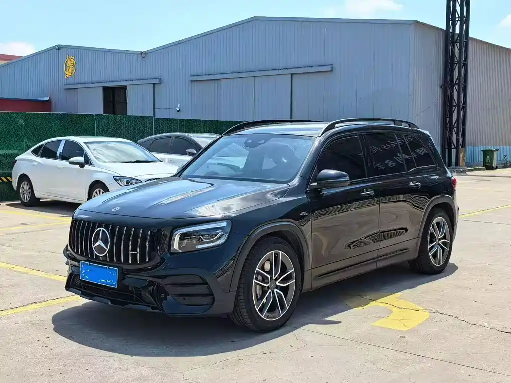 Mercedes-Benz GLB AMG 2024 — фото 1