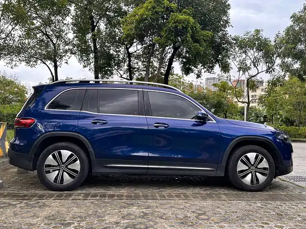 Mercedes-Benz EQB 2023