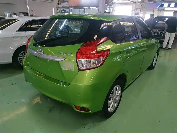 Toyota Yaris L 2014