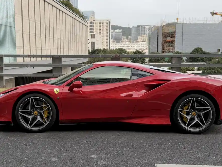 Ferrari F8 2022 — фото 3