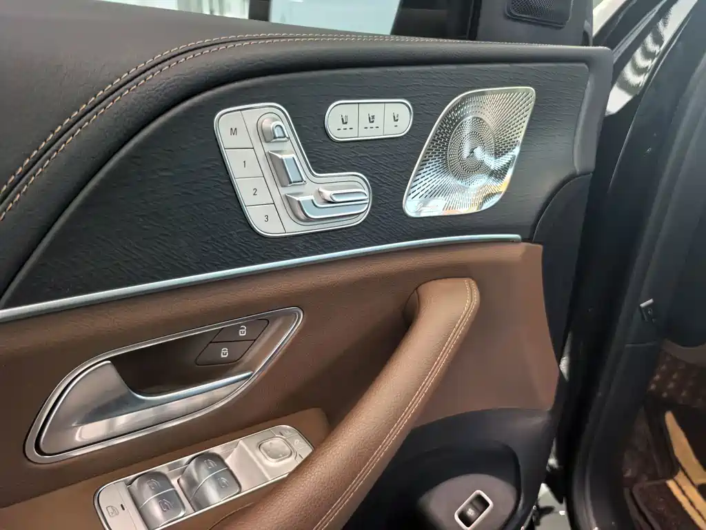Mercedes-Benz GLS 2024 — фото 14