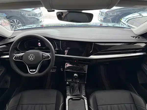 Volkswagen Passat 2024