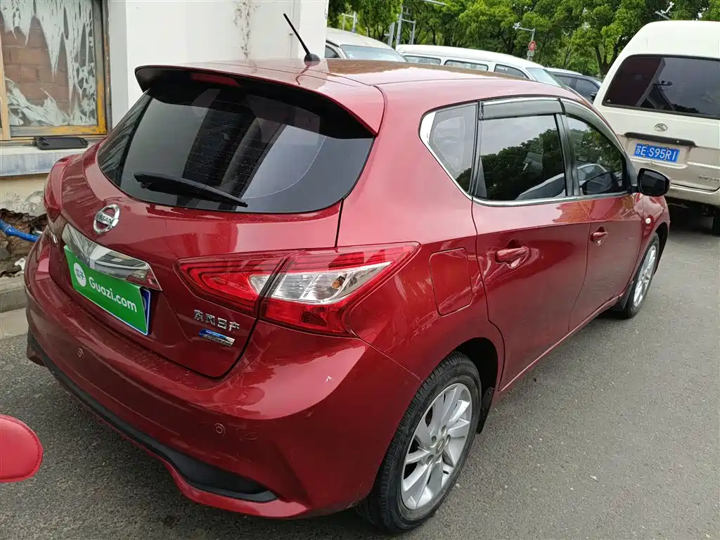 Nissan Tiida 2017 — фото 5