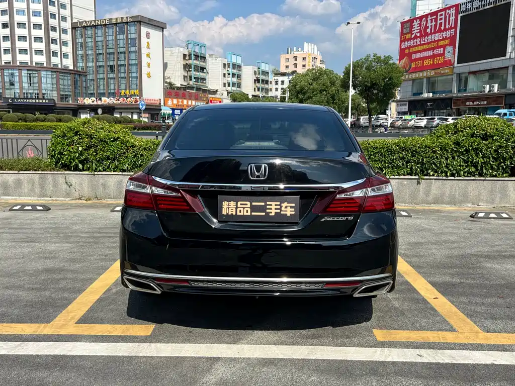 Honda Accord 2017 — фото 6
