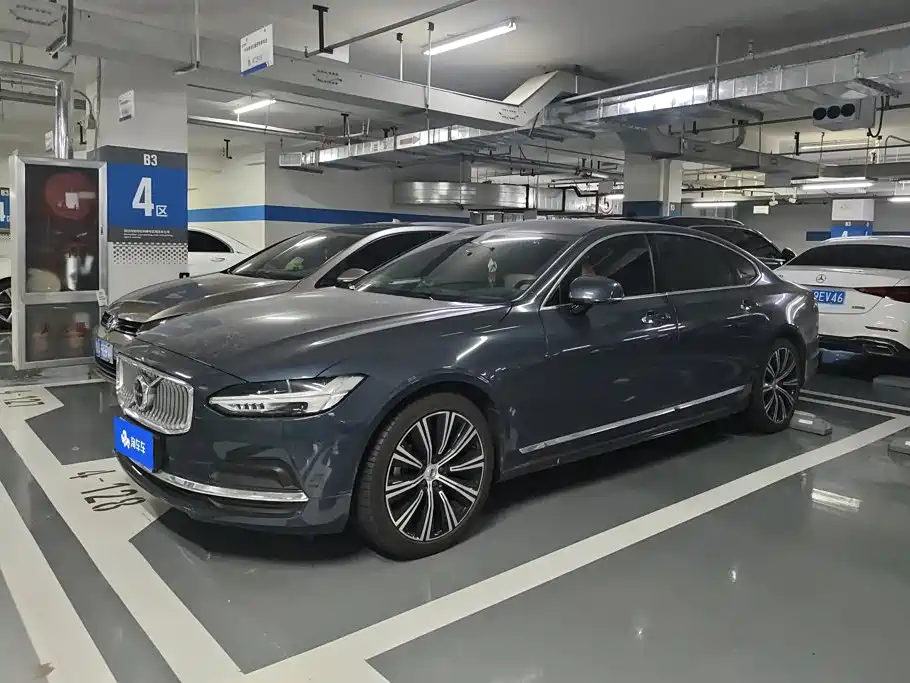 Volvo S90 2022 — фото 1