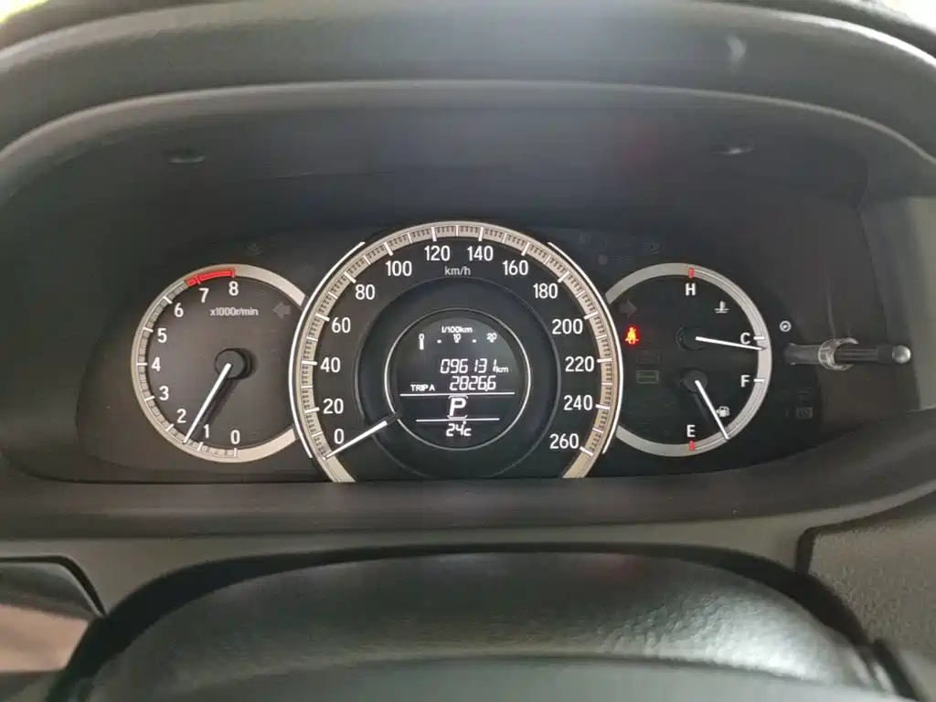 Honda Accord 2017 — фото 8
