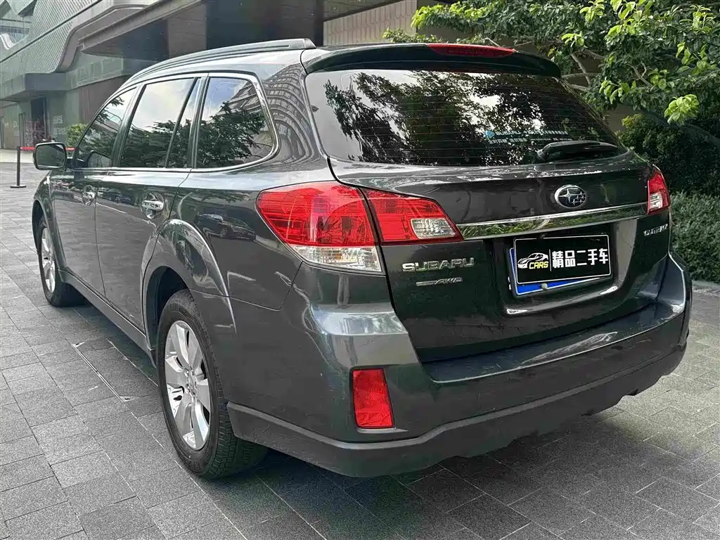 Subaru Outback 2010 — фото 9