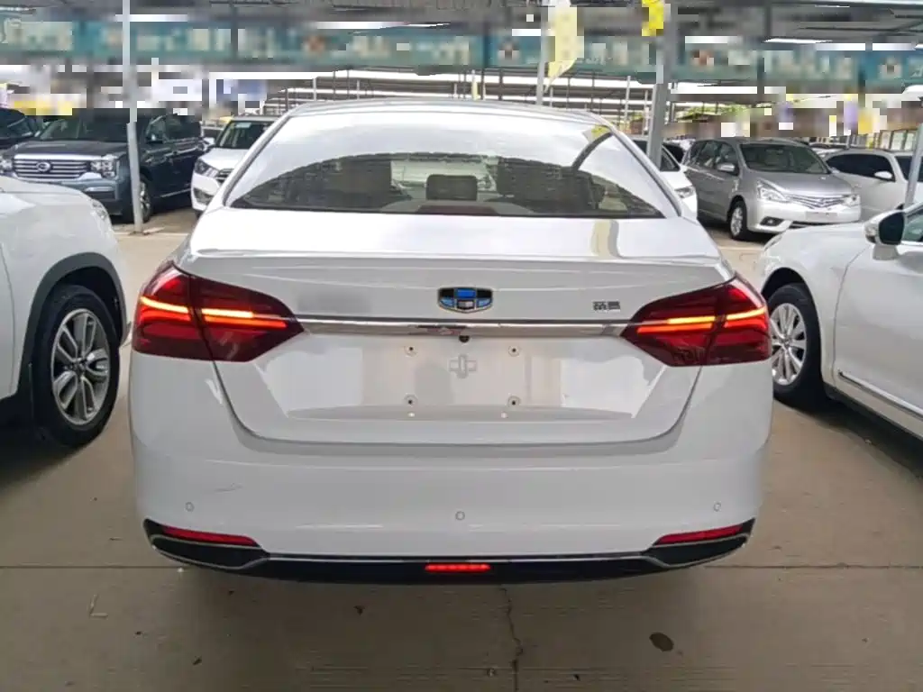 Geely Emgrand 2019