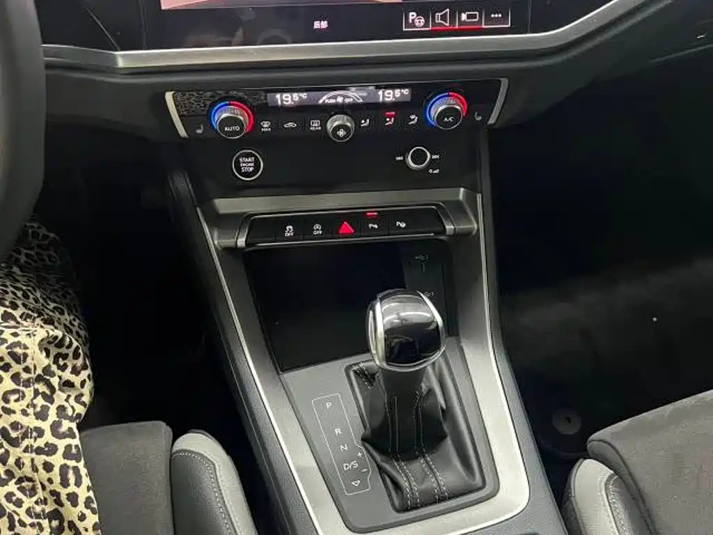 Audi Q3 2022 — фото 12