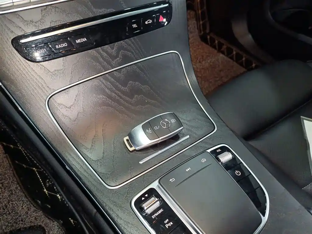 Mercedes-Benz C-Class 2021 — фото 9