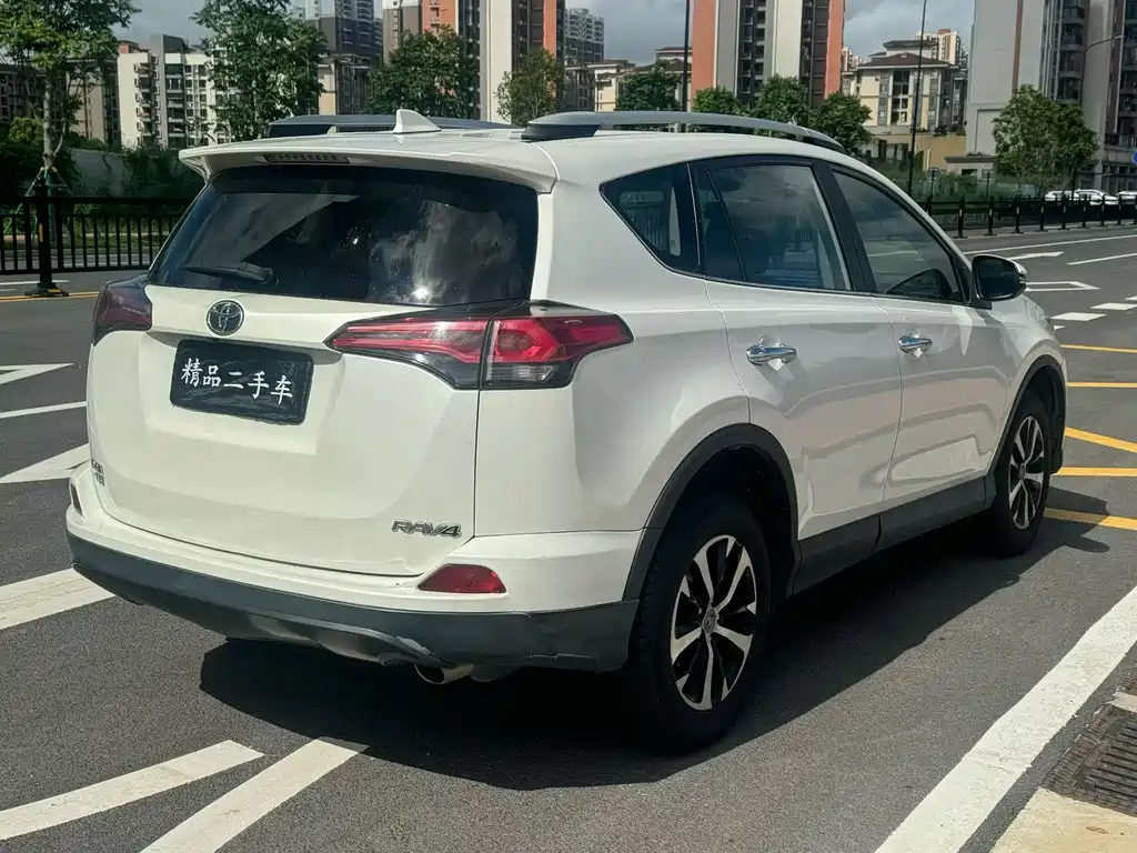 Toyota RAV4 2016