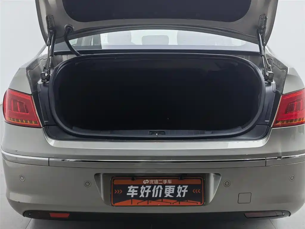 Peugeot 408 2014 — фото 16