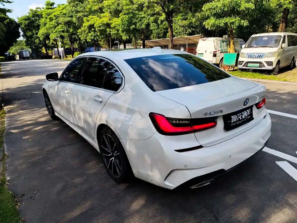 BMW 3 Series 2021